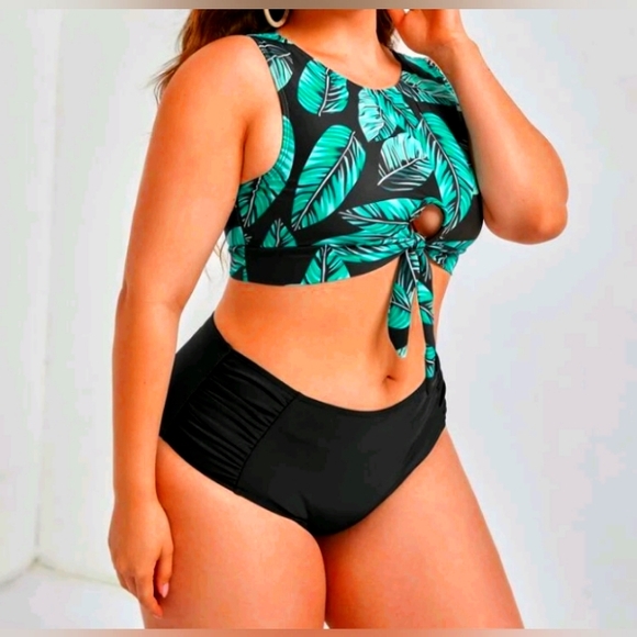SHEIN 0XL print top and black   bottom swimsuit - Picture 5 of 9